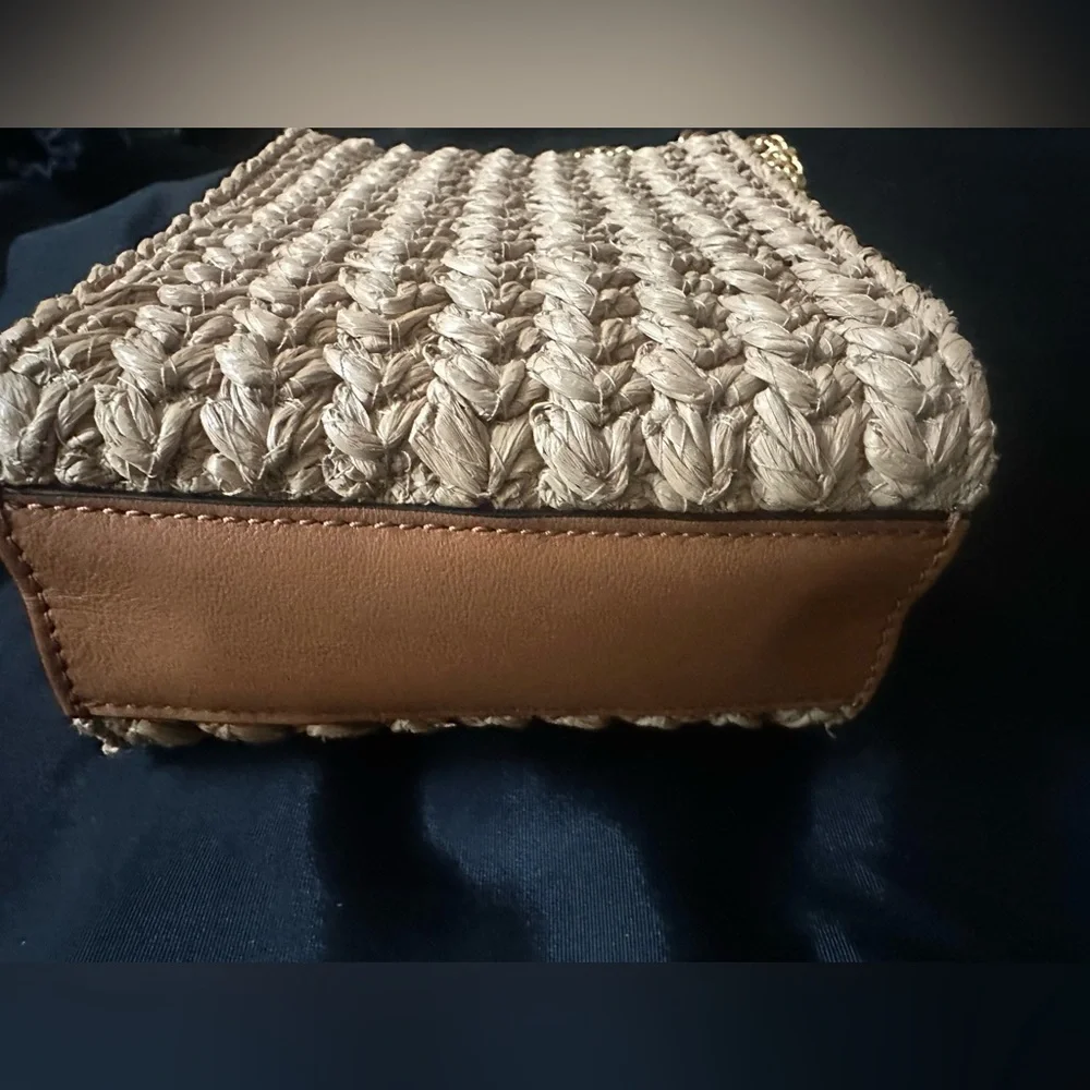 Valentino Garavani VLogo North-South Raffia  Woven Pouch Bag with Chain - Picture 4 of 10